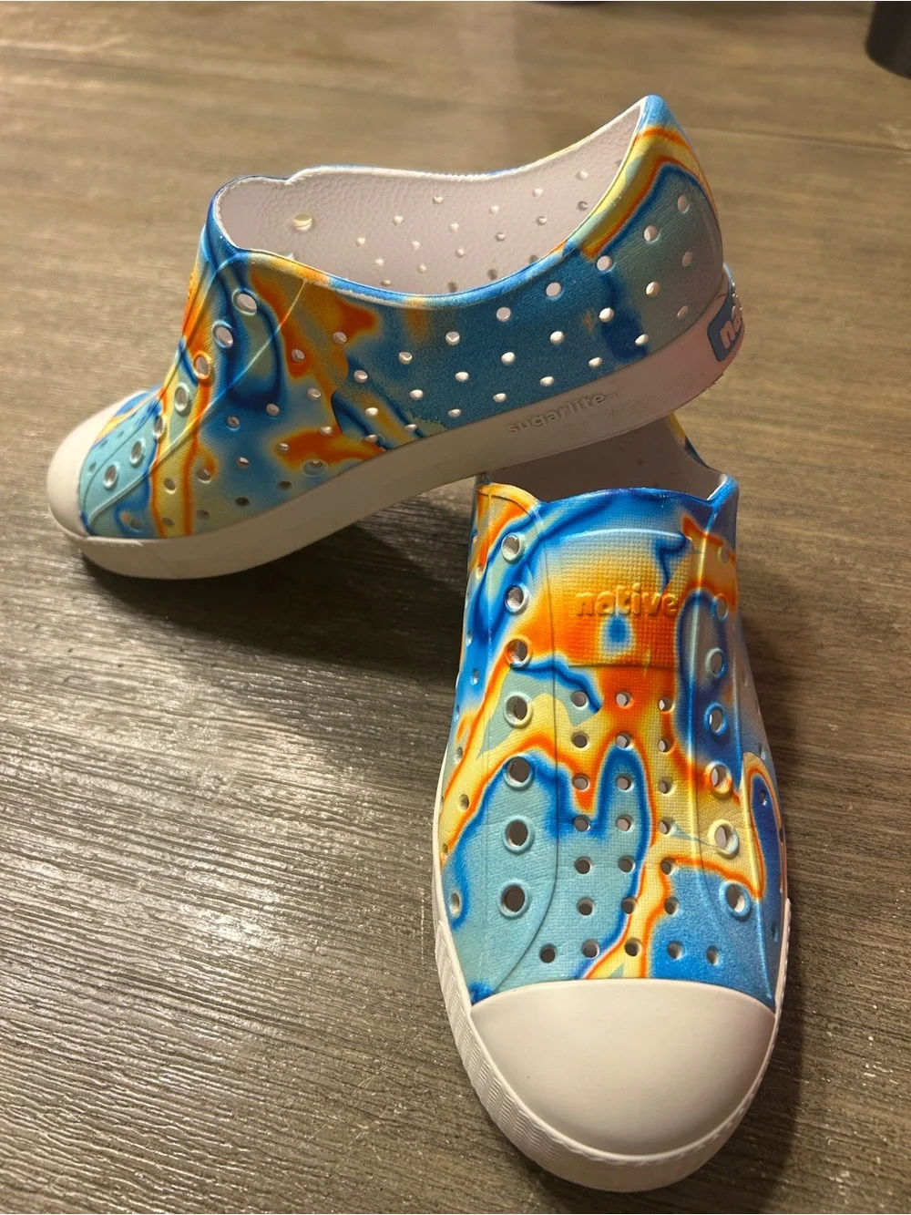 Native Jefferson colorful tie dye waterproof slip on sneaker sandals kids, Sz.J1